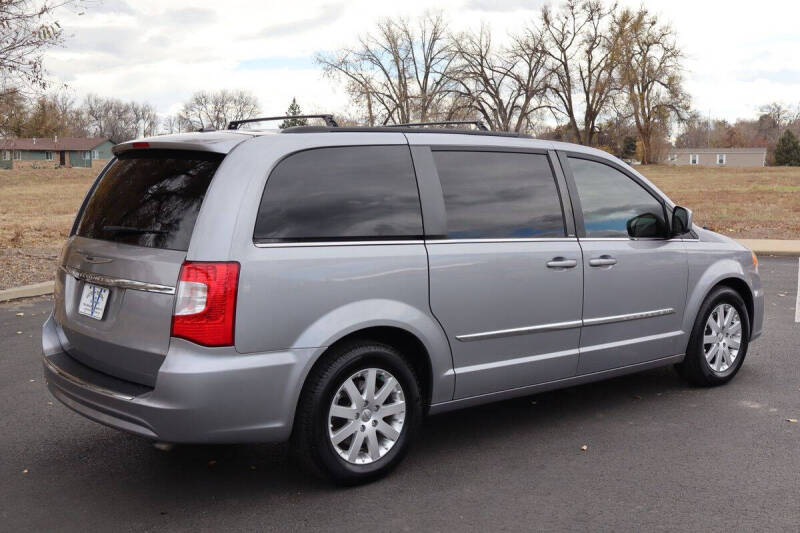 2013 Chrysler Town and Country Touring