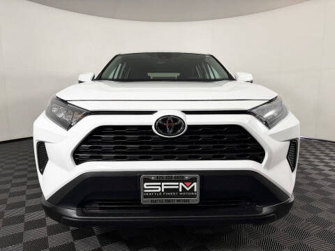 2022 Toyota RAV4 LE