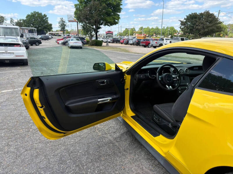 2016 Ford Mustang V6