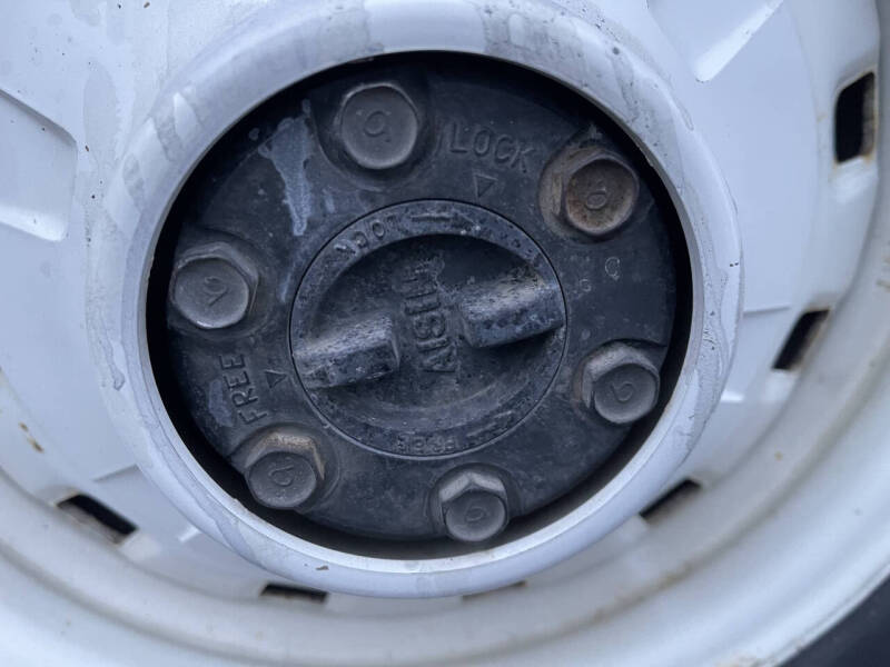 1990 Isuzu Fargo Truck