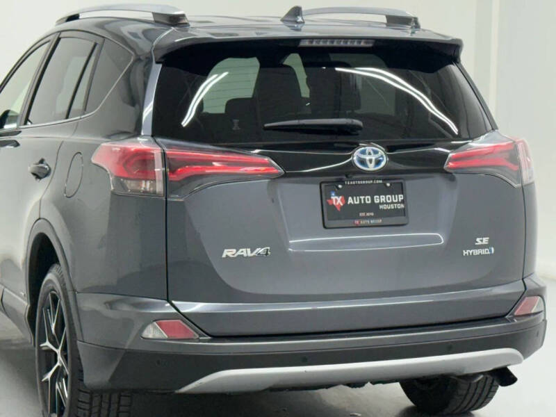 2017 Toyota RAV4 Hybrid SE