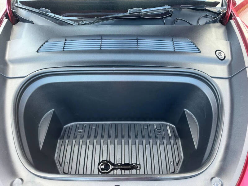 2025 Tesla Model Y Long Range