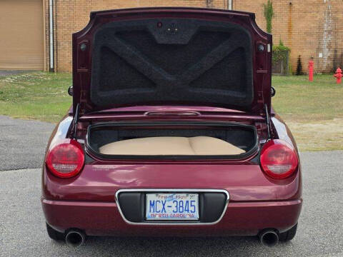 2004 Ford Thunderbird Deluxe