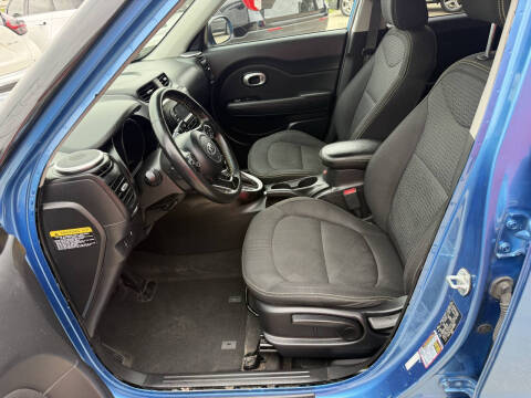 2016 Kia Soul +