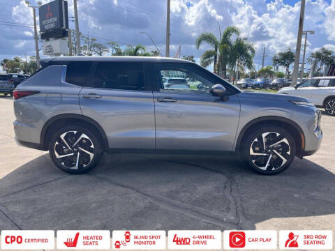 2024 Mitsubishi Outlander SE