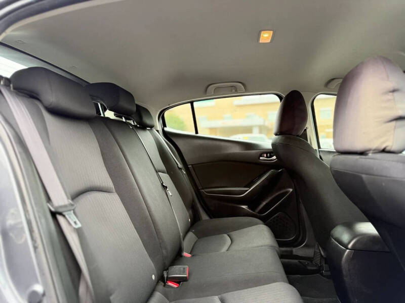 2016 Mazda MAZDA3 i Sport
