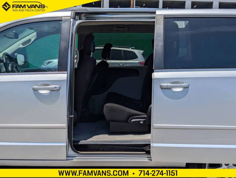 2011 Dodge Grand Caravan Crew