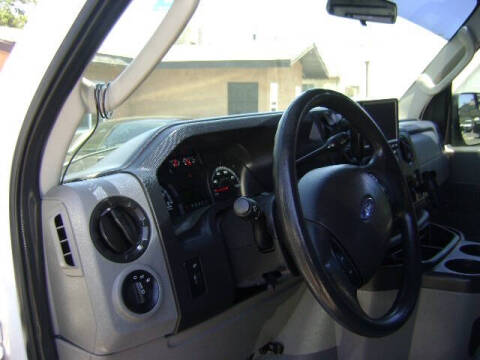 2013 Ford E-Series E-350 SD XLT