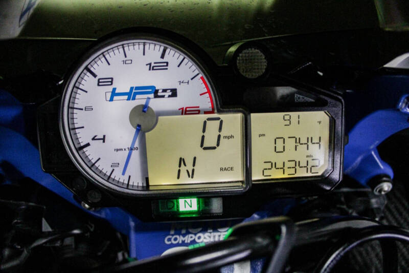 2014 BMW HP 4