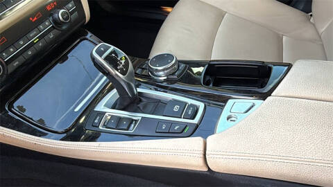 2016 BMW 5 Series 528i