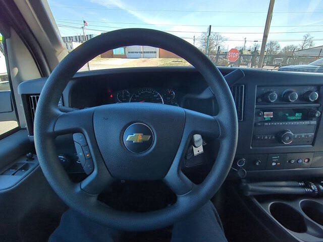 2025 Chevrolet Express 2500