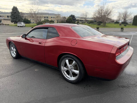 2009 Dodge Challenger SE