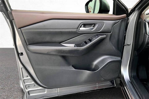 2022 Nissan Rogue SL