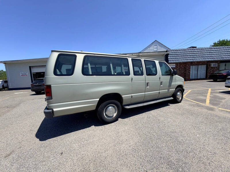2006 Ford E-Series E-350 SD XL