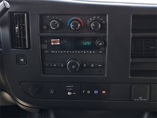 2025 Chevrolet Express 2500