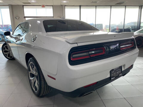 2015 Dodge Challenger SXT Plus