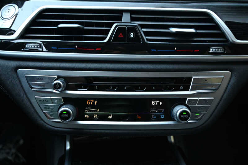 2019 BMW 7 Series 740i