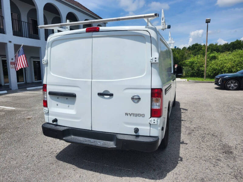 2016 Nissan NV 1500 S