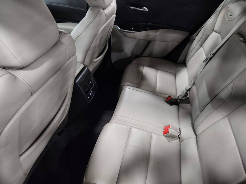 2021 Cadillac XT4 Premium Luxury