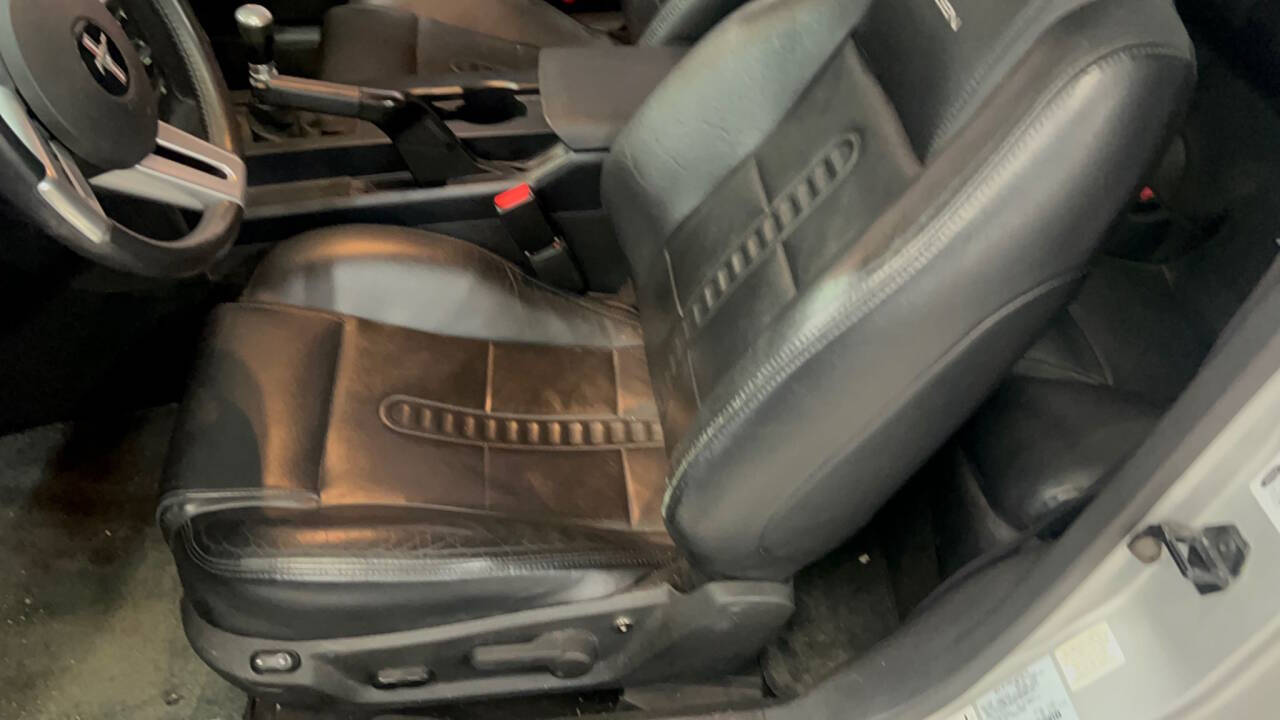 2006 Ford Mustang 7