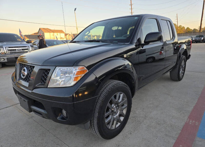 2012 Nissan Frontier SV photo 3