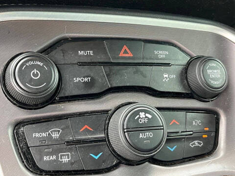 2021 Dodge Challenger SXT