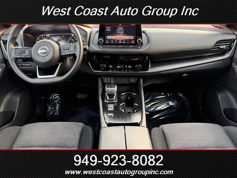 2022 Nissan Rogue SV