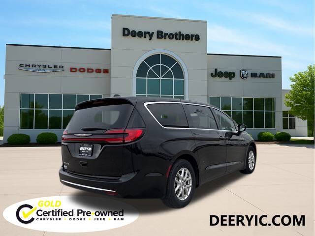 2024 Chrysler Pacifica Touring L