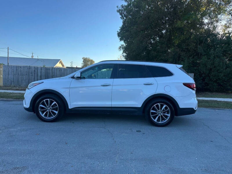 2017 Hyundai Santa Fe SE