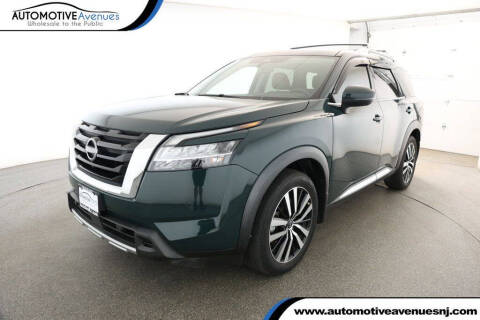 2023 Nissan Pathfinder Platinum