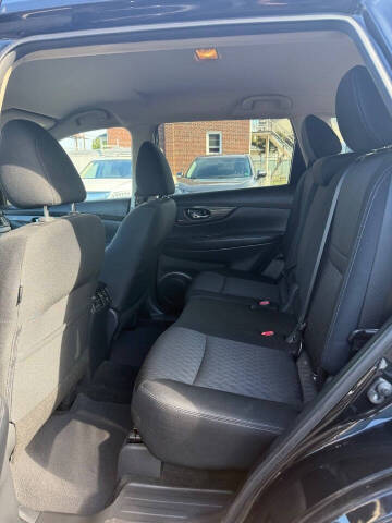 2018 Nissan Rogue SV