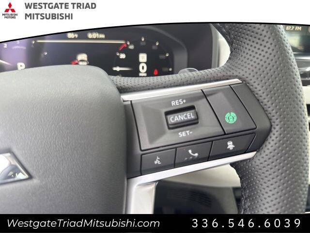 2025 Mitsubishi Outlander SE