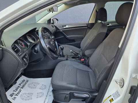 2018 Volkswagen Golf TSI S