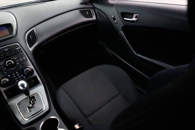 2011 Hyundai Genesis Coupe 2.0T