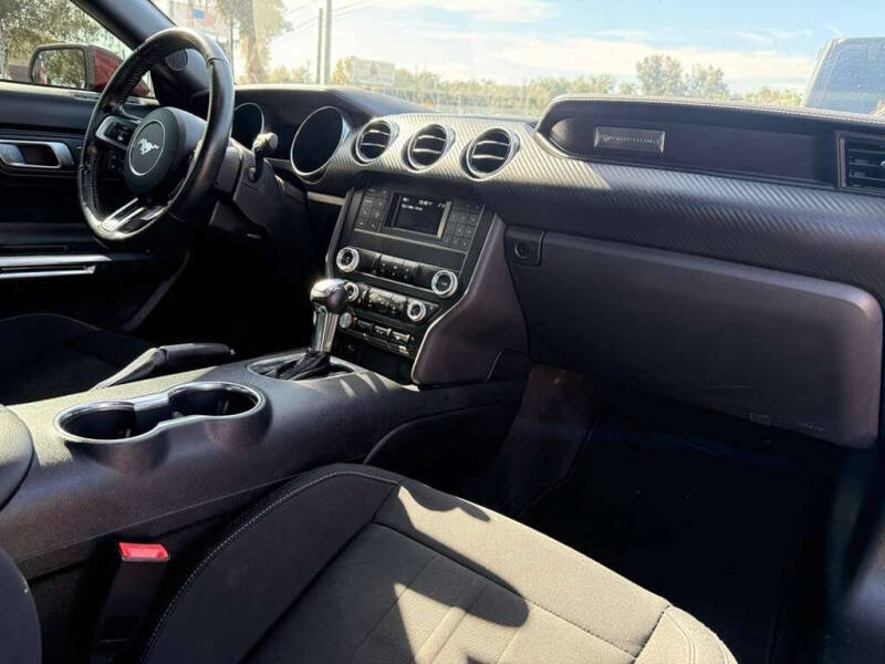 2022 Ford Mustang EcoBoost