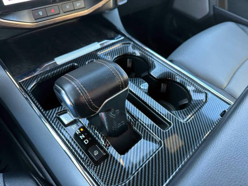 2022 Ford F-150 Lightning Lariat