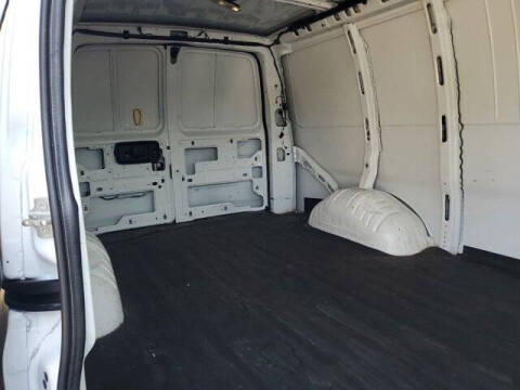 2023 Chevrolet Express 2500