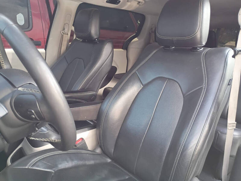 2022 Chrysler Pacifica Touring L