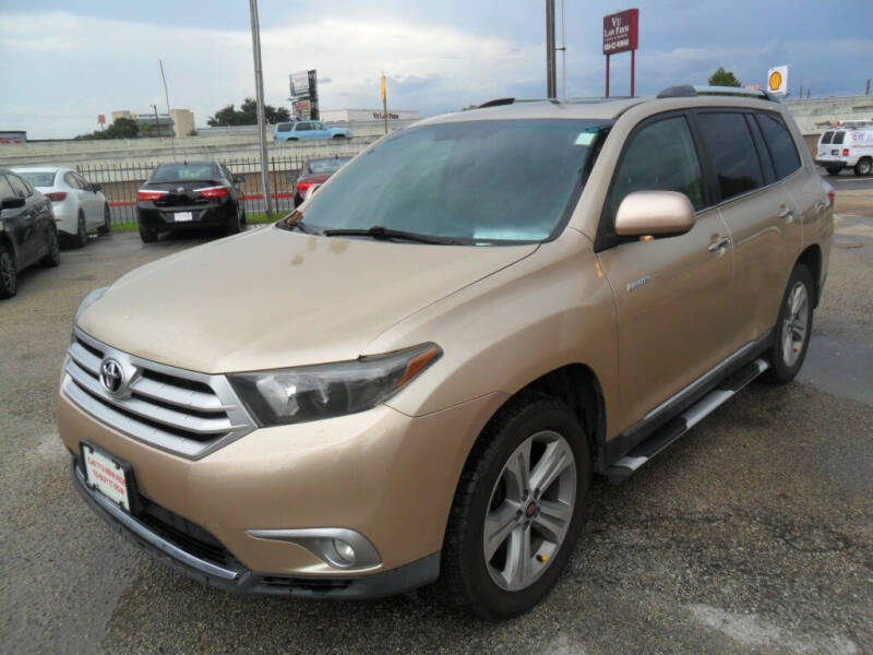 2011 Toyota Highlander Limited's photo