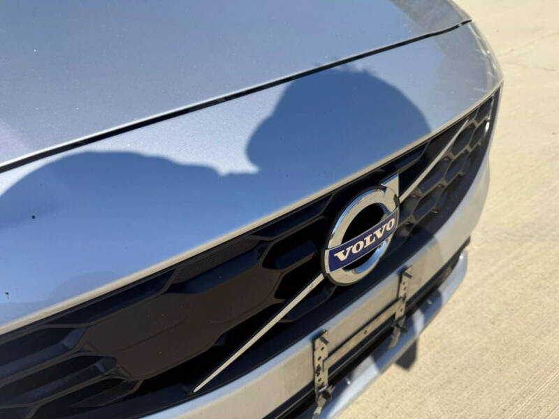 2018 Volvo V60 Cross Country T5 Platinum