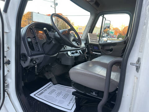 2015 Freightliner M2 106