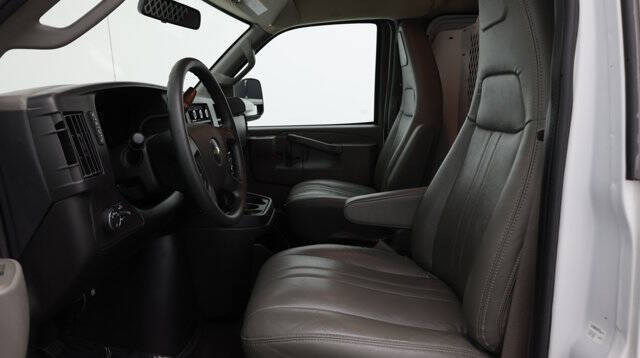 2023 Chevrolet Express 2500