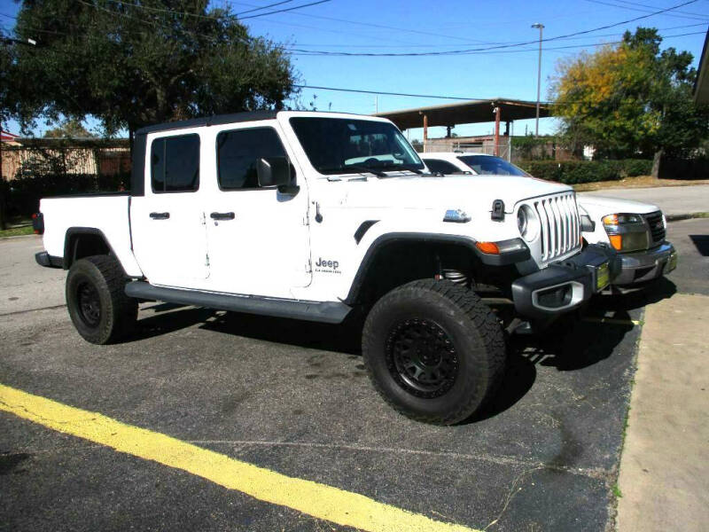 2020 Jeep Gladiator Overland's photo