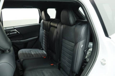 2026 Mitsubishi Outlander LE
