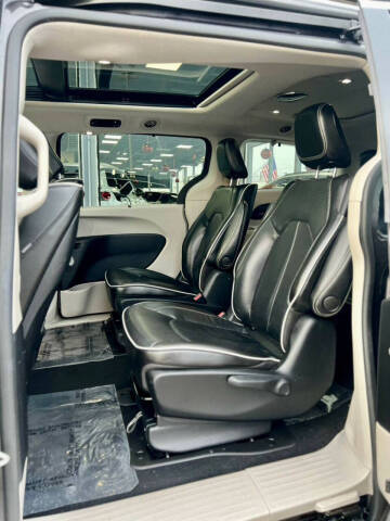 2021 Chrysler Pacifica Hybrid Limited