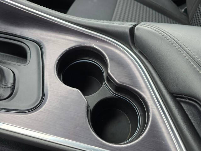 2017 Dodge Challenger SXT