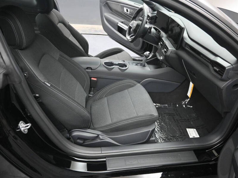 2025 Ford Mustang EcoBoost