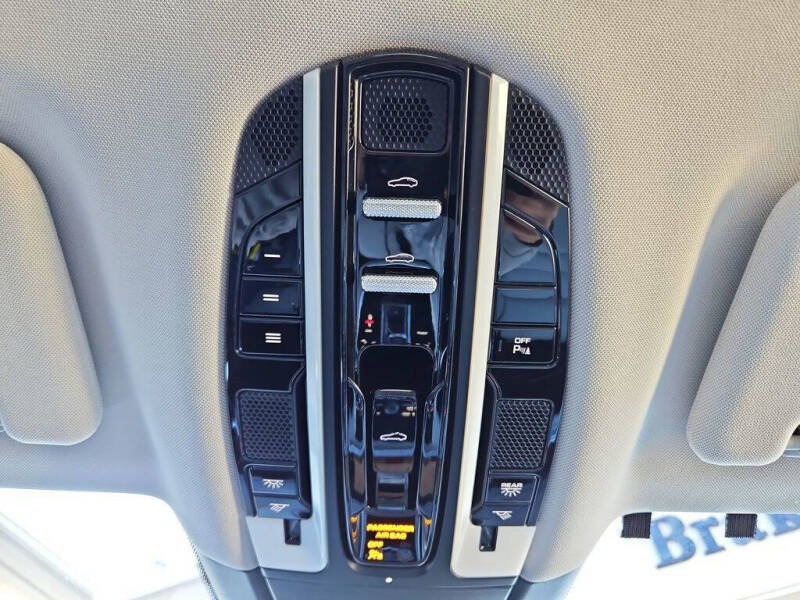 2018 Porsche Panamera