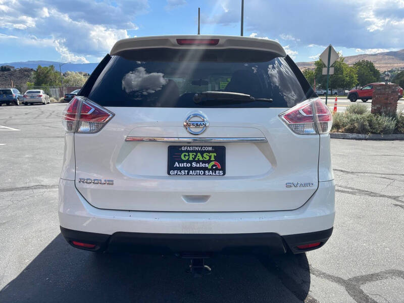 2016 Nissan Rogue SV