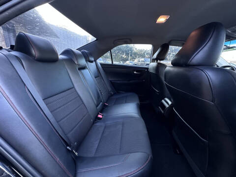 2017 Toyota Camry SE